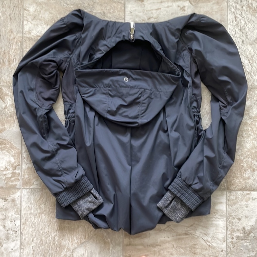 Lululemon Resolution jacket - Picture 2 of 3